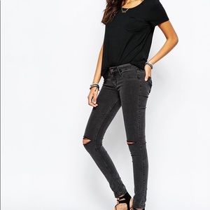 HOLLISTER destroyed Low rise skinny jean 5s BLACK